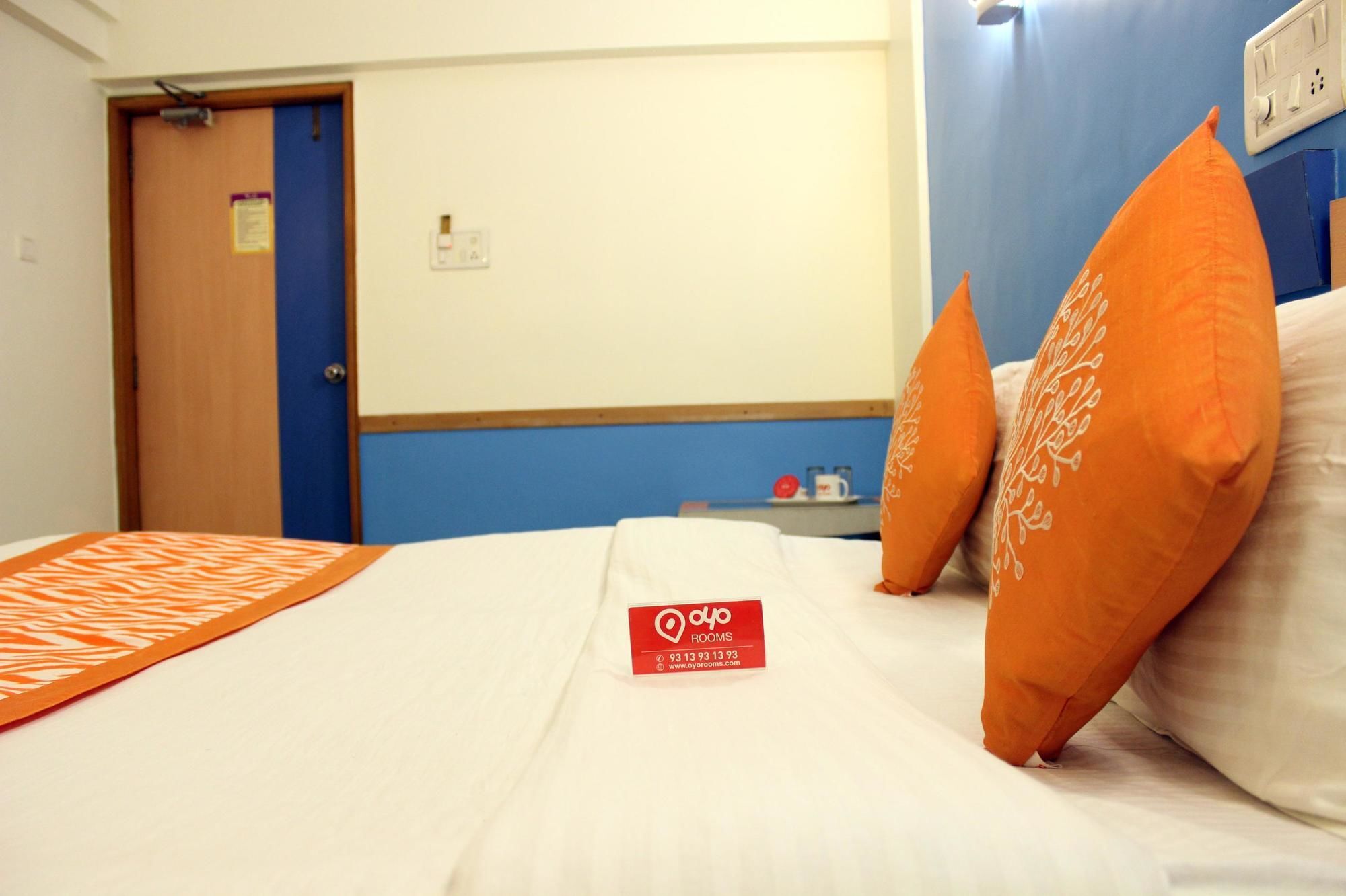 Oyo Rooms Hubballi Exteriör bild
