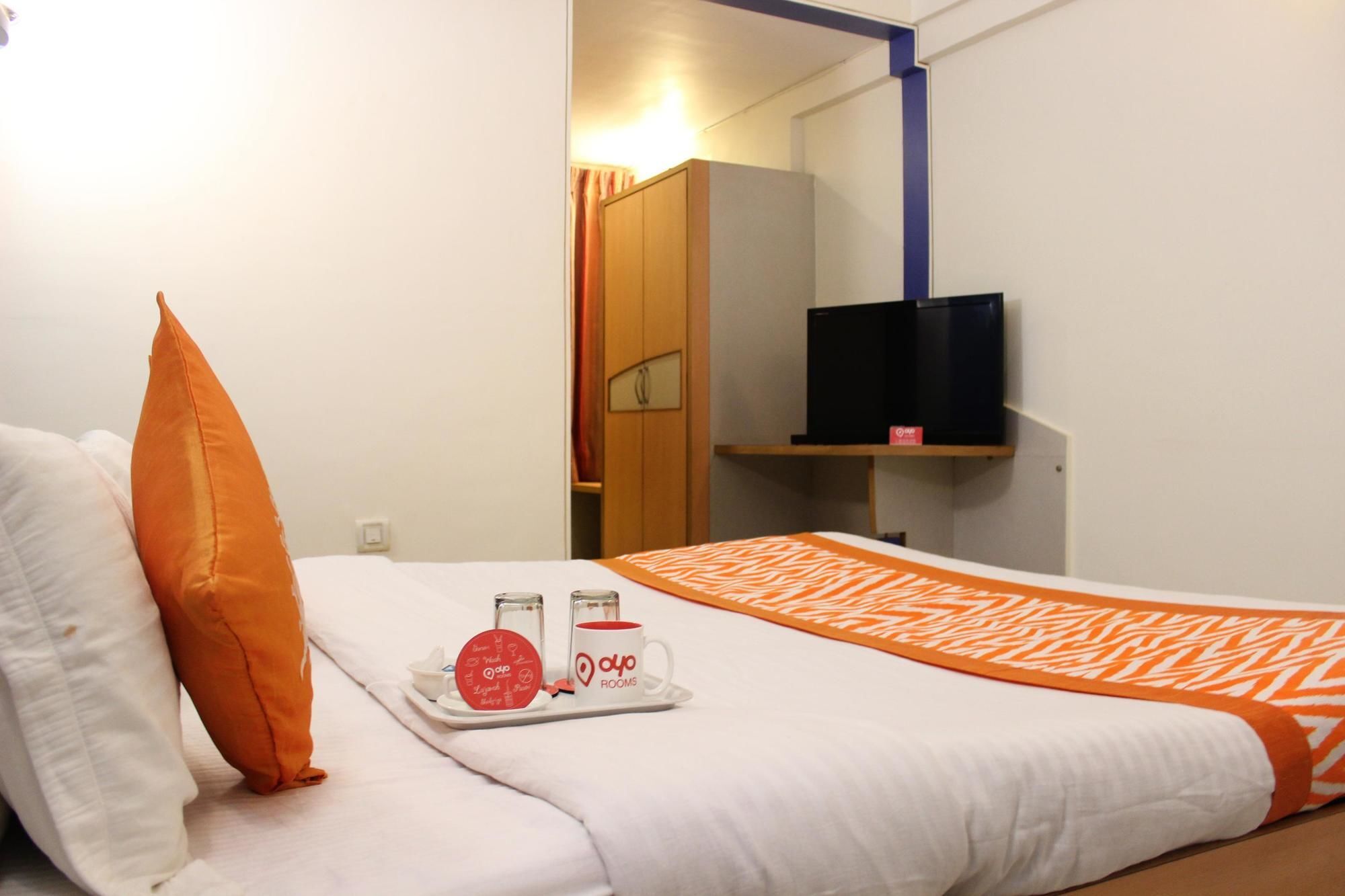 Oyo Rooms Hubballi Exteriör bild