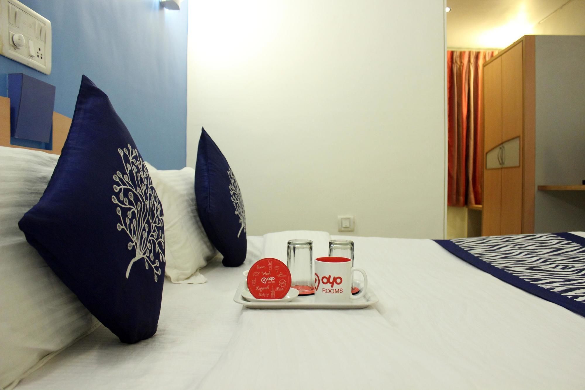 Oyo Rooms Hubballi Exteriör bild