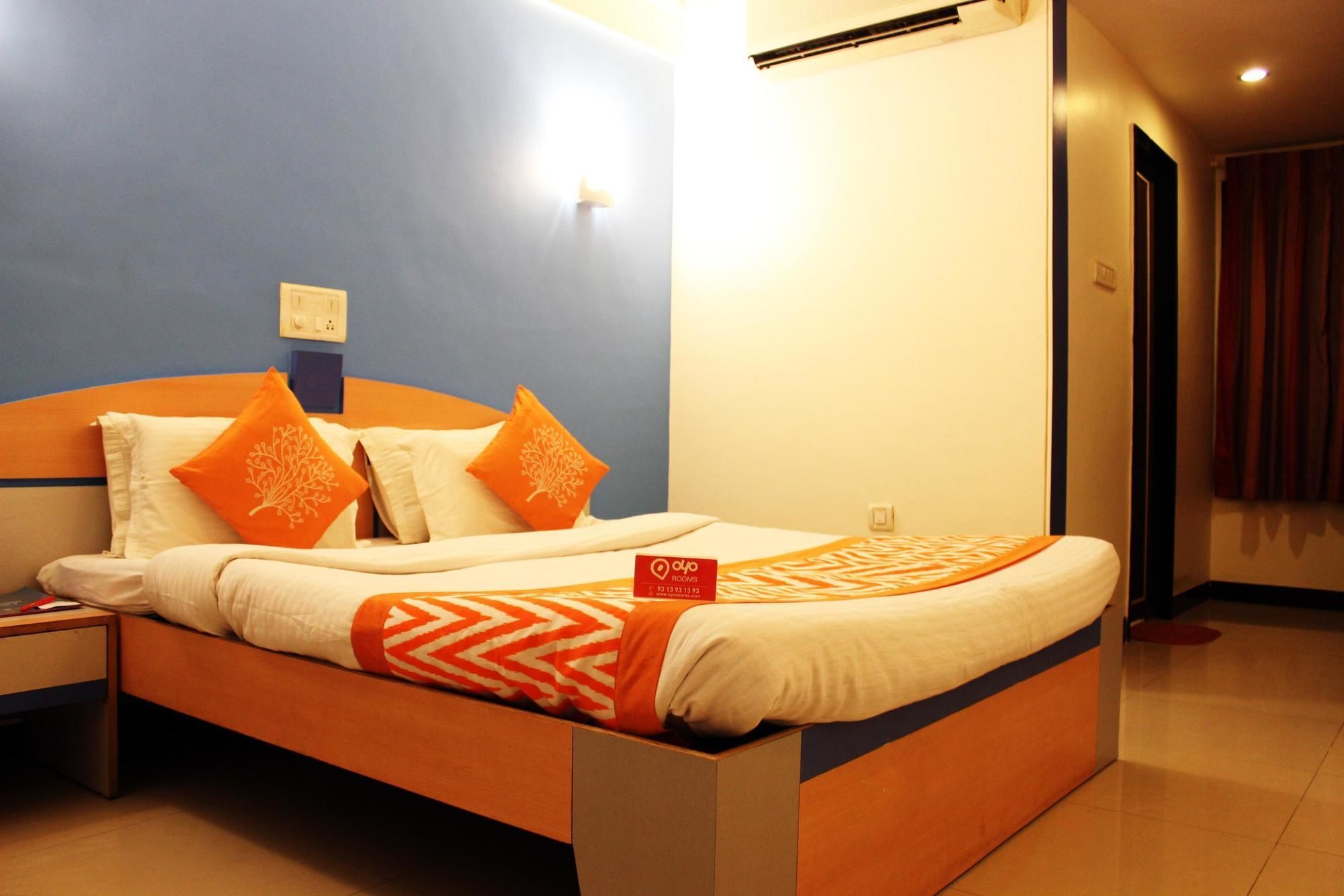 Oyo Rooms Hubballi Exteriör bild